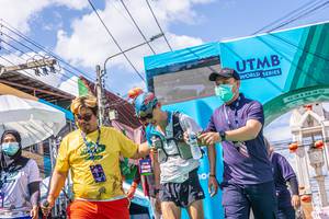 BIB: 100
                            <button type="button" onclick="openModal(21769545)" class="btn btn-primary btn-sm float-right btn-popup" data-toggle="modal" data-target=".modal-high-quality">
                        <i class="fas fa-shopping-cart"></i> Add to Cart
                    </button>
                                            <button type="button" onclick="isThisMe(21769545, true)" class="btn btn-success btn-sm float-right btn-popup btn-isme hidden" data-toggle="tooltip" data-placement="bottom" title="นี่คือรูปของคุณใช่ไหม คลิกที่นี่เพื่อเอาเข้าอัลบั้ม">
                        <i class="fas fa-plus"></i> Add to album
                    </button>
                    <button type="button" onclick="isThisMe(21769545, false)" class="btn btn-warning btn-sm float-right btn-popup btn-isnotme hidden">
                        <i class="fas fa-ban"></i> Remove from album
                    </button>